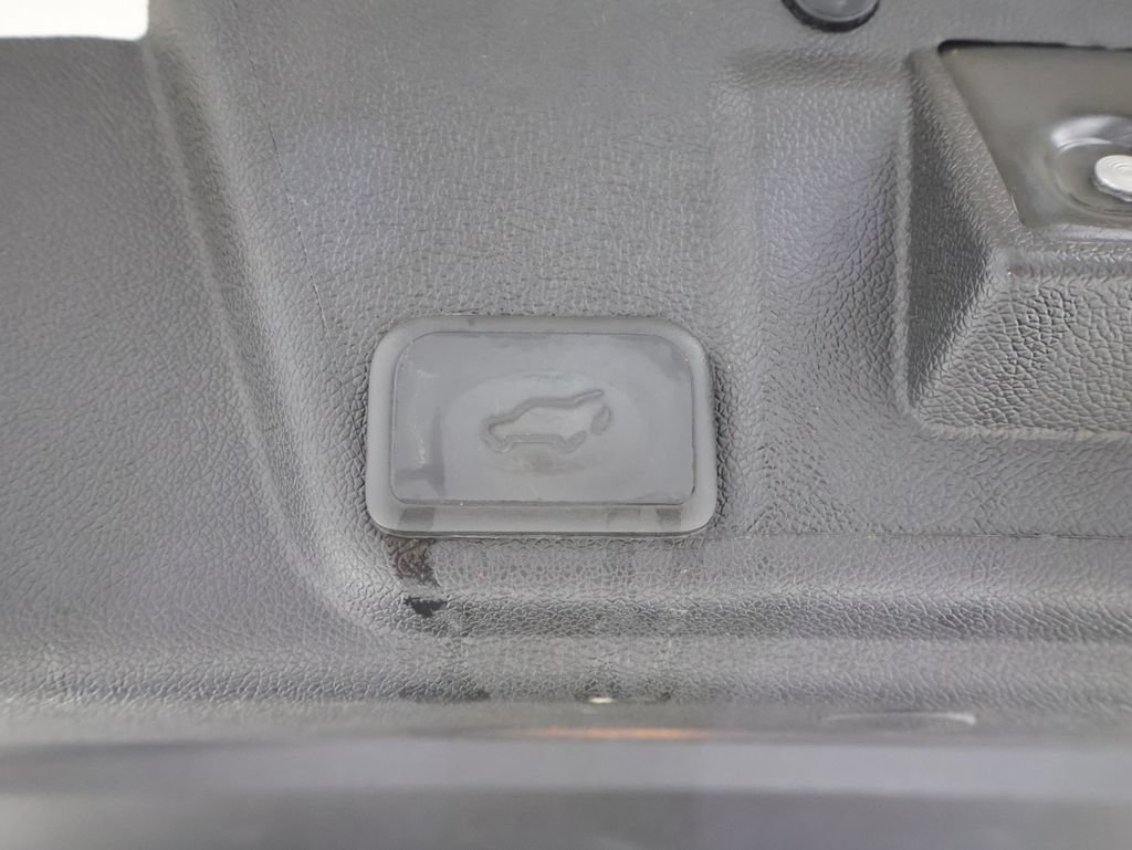 Used 2016 Buick Enclave Leather AWD/4WD image 21
