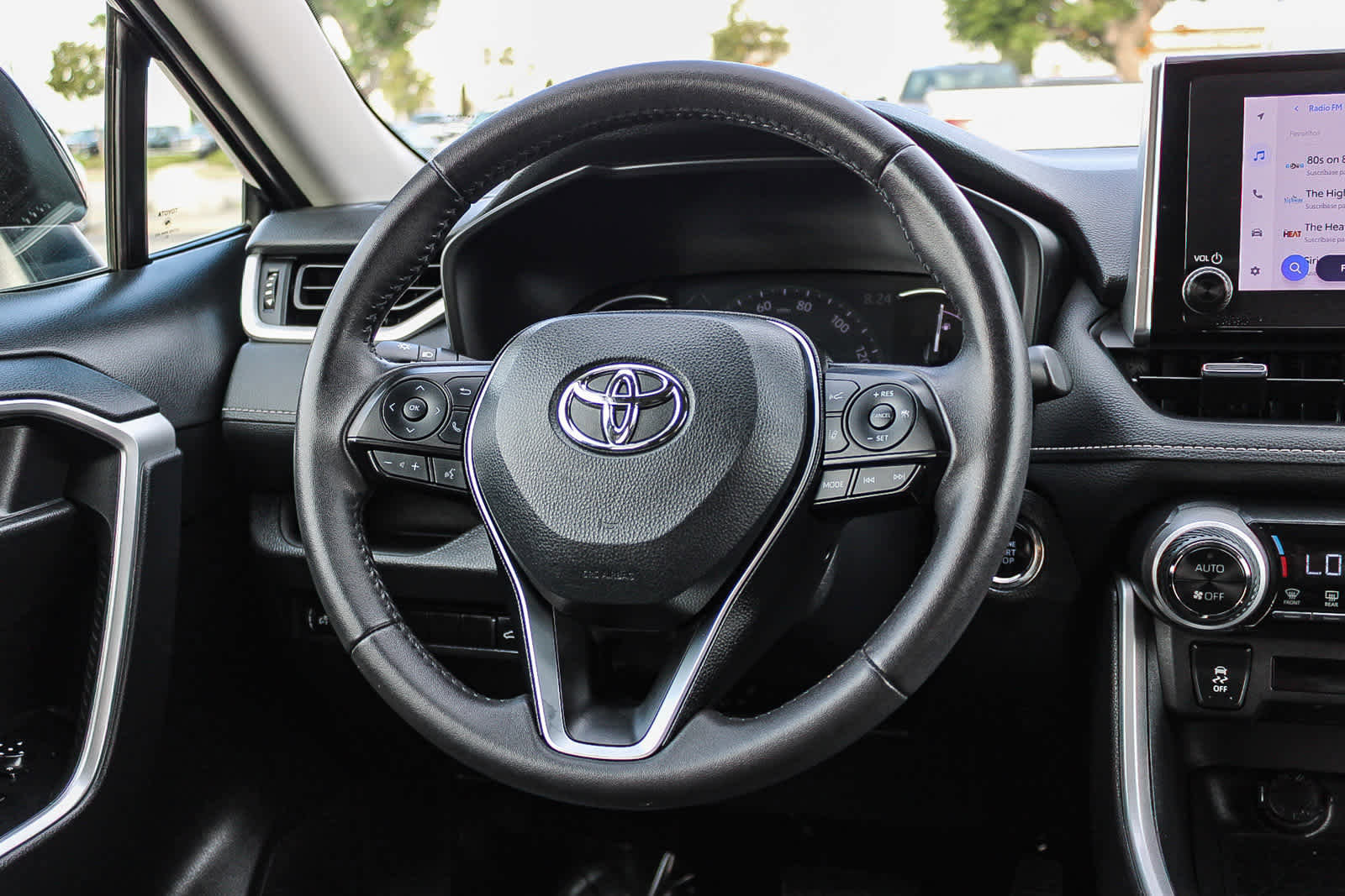 Used 2024 Toyota RAV4 XLE Premium image 15