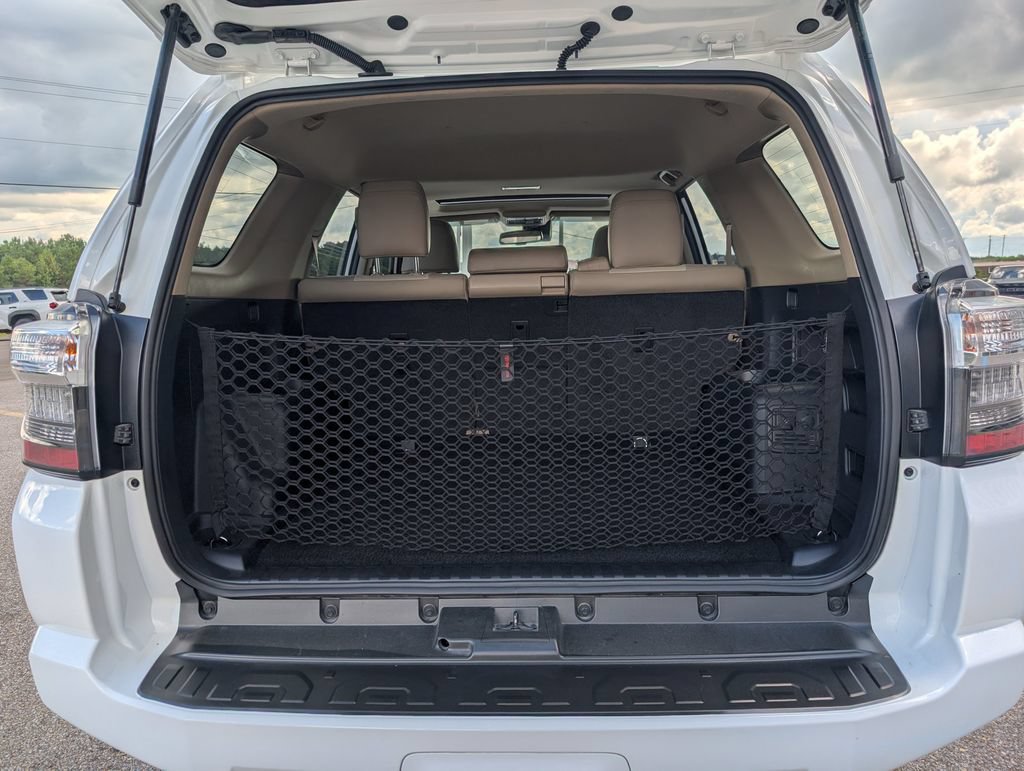 Used 2023 Toyota 4Runner SR5 Premium w/ Moonroof Package RWD image 32