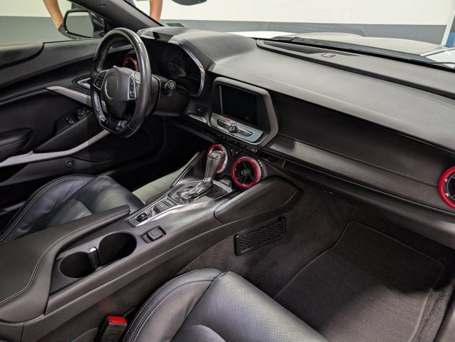 Used 2021 Chevrolet Camaro LT RWD image 17