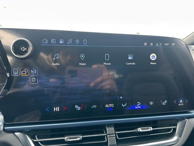 New 2026 Chevrolet Equinox EV LT image 22