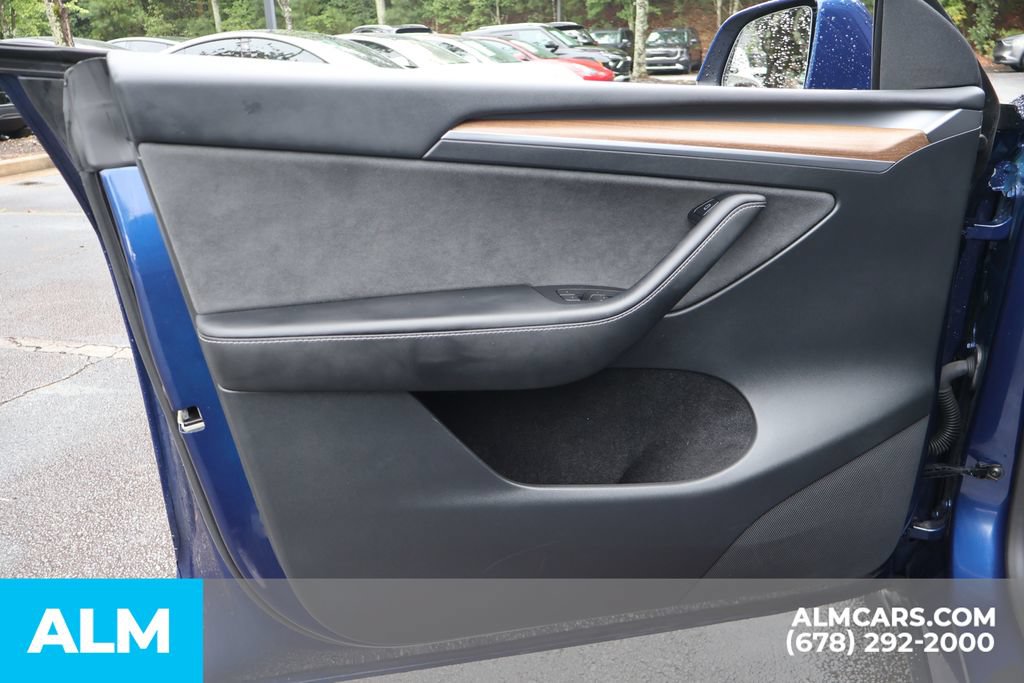Used 2023 Tesla Model Y Long Range AWD/4WD image 10