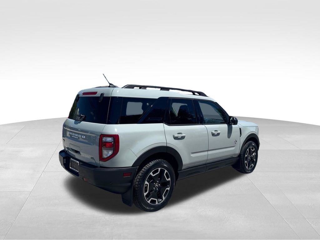 Used 2023 Ford Bronco Sport Outer Banks w/ Tech Package AWD/4WD image 6