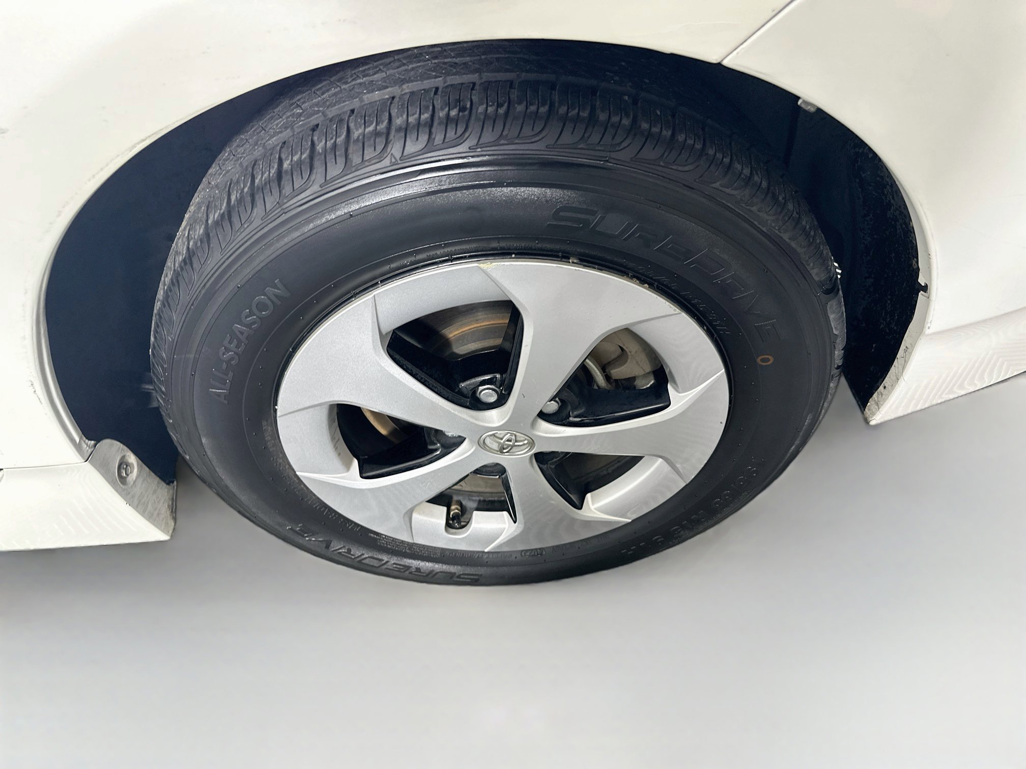 Used 2015 Toyota Prius Three w/ Solar Roof Package FWD image 11