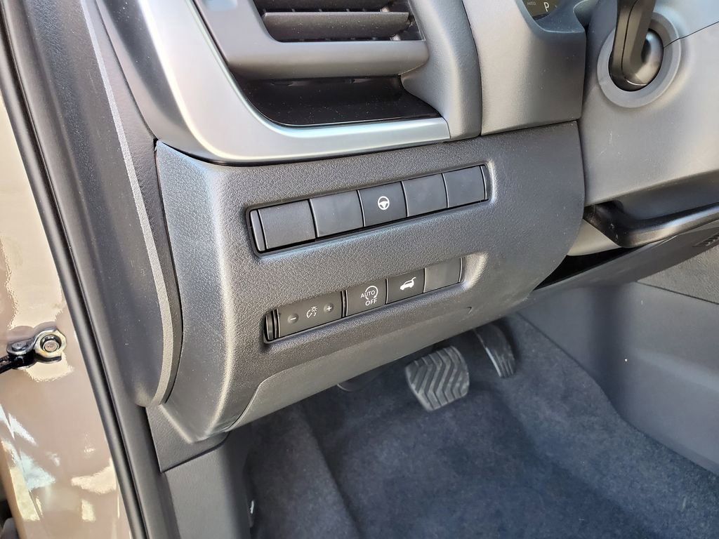 New 2026 Nissan Rogue SV AWD/4WD image 20