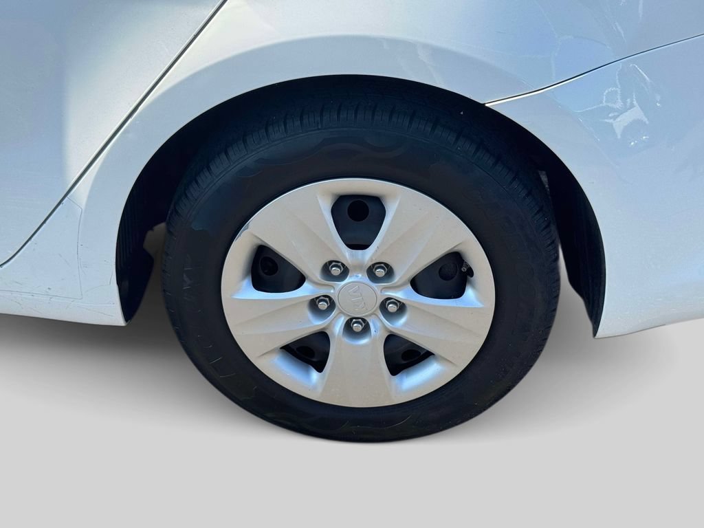 Used 2017 Kia Forte LX FWD image 30