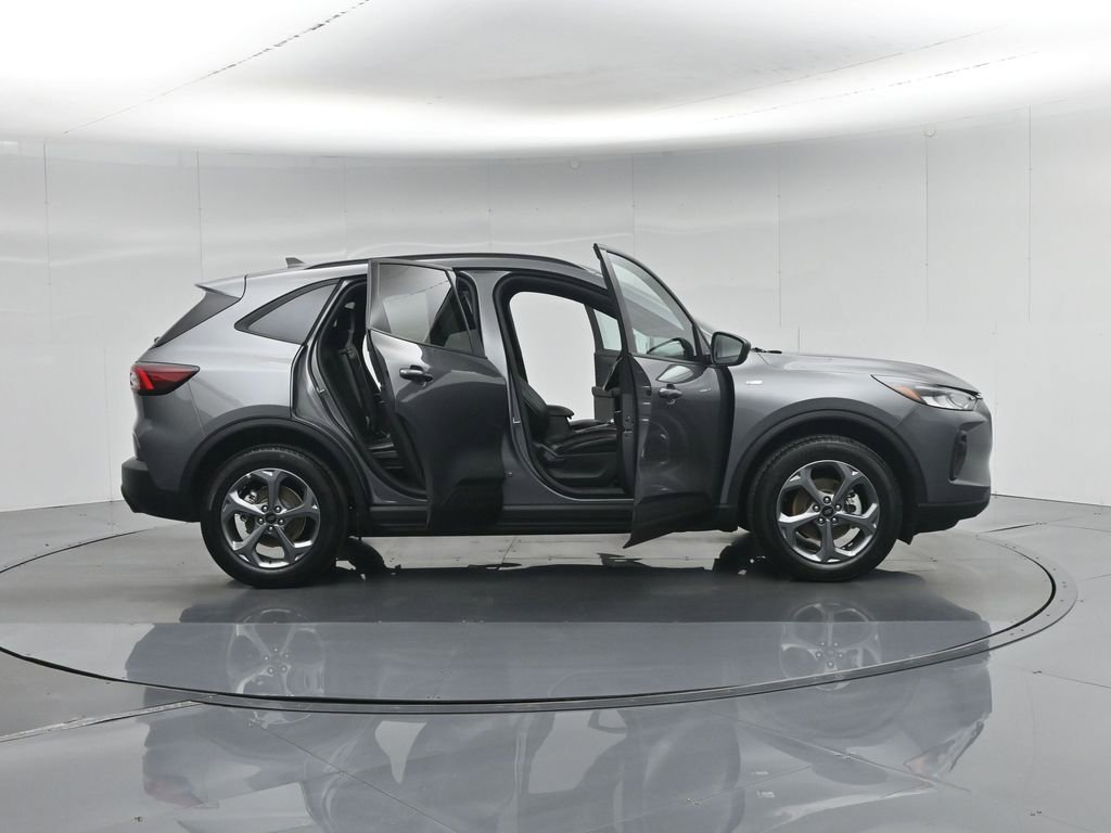 Certified 2025 Ford Escape ST-Line AWD/4WD image 28