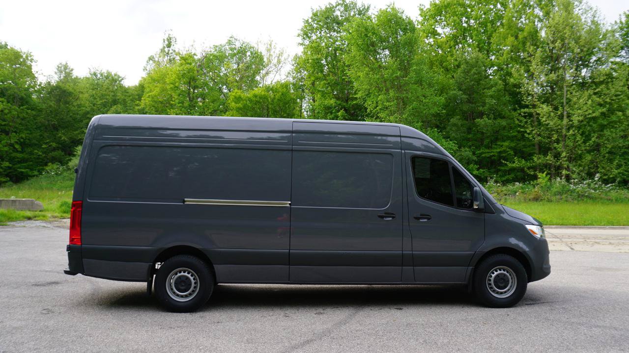Used 2024 Mercedes-Benz Sprinter 2500 image 6