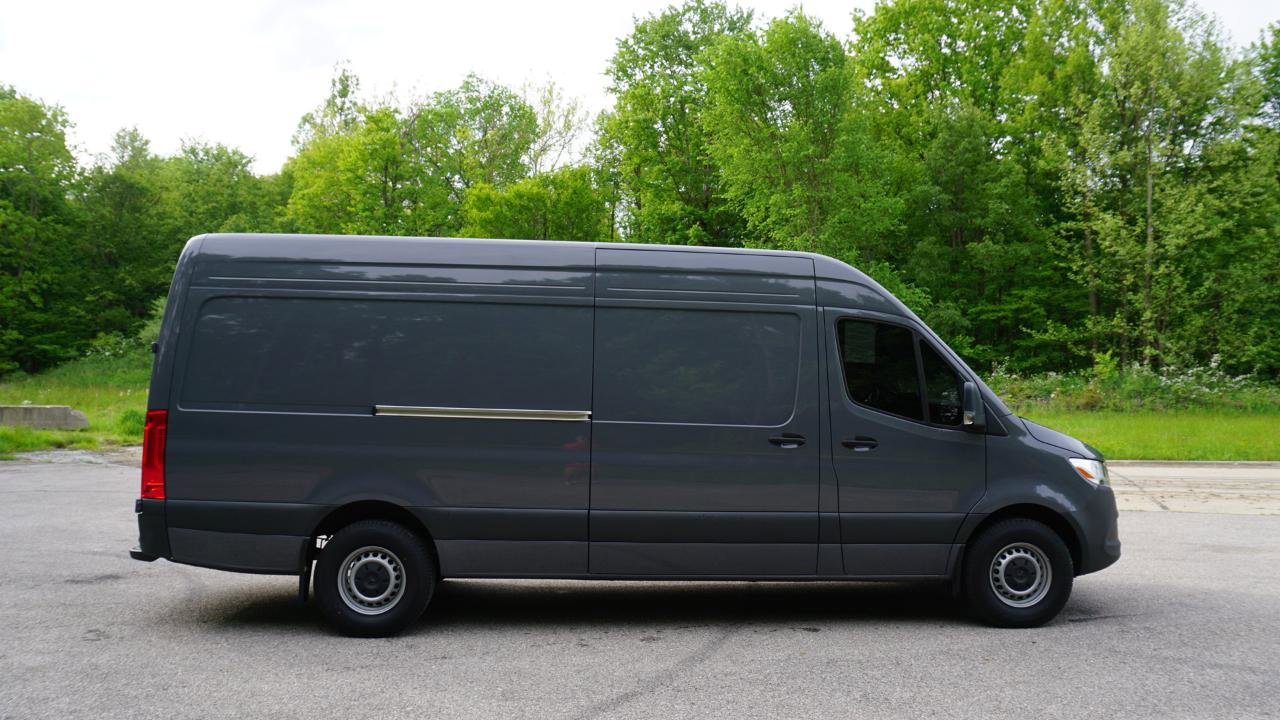Used 2024 Mercedes-Benz Sprinter 2500 image 6