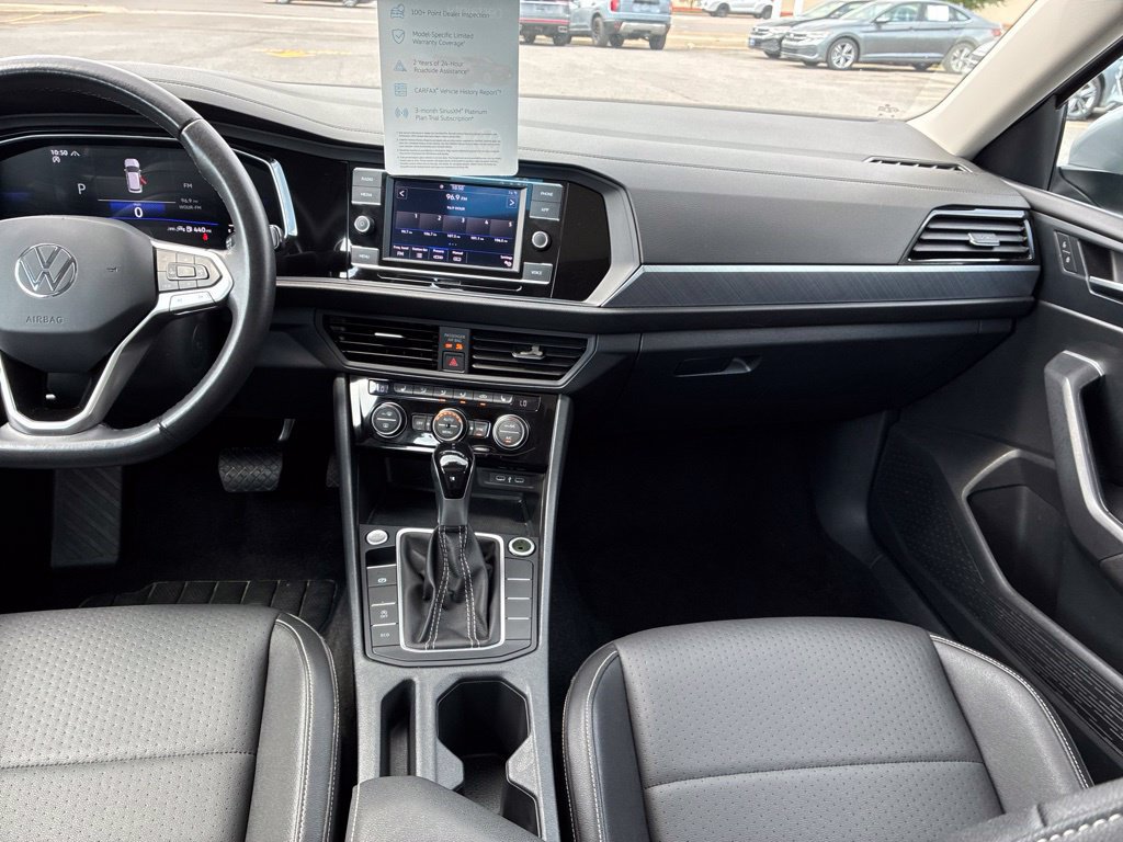 Used 2024 Volkswagen Jetta SE FWD image 47