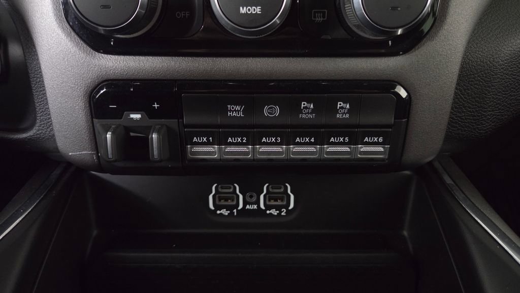 Used 2022 RAM 3500 Laramie w/ Night Edition image 28