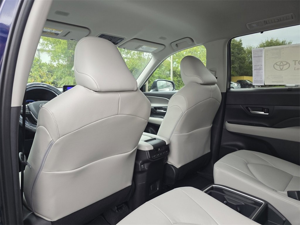 New 2026 Toyota Grand Highlander XLE image 24