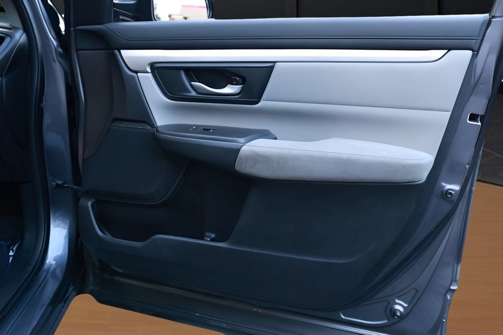 Used 2017 Honda CR-V LX image 21