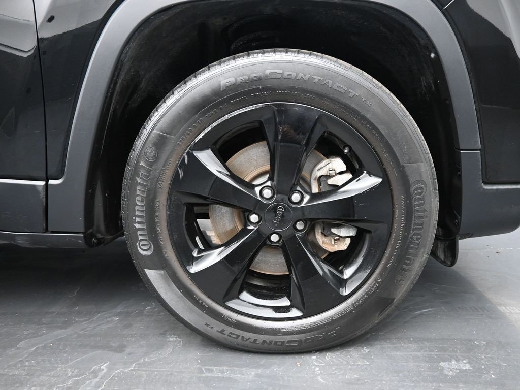 Used 2021 Jeep Cherokee Latitude Plus image 10