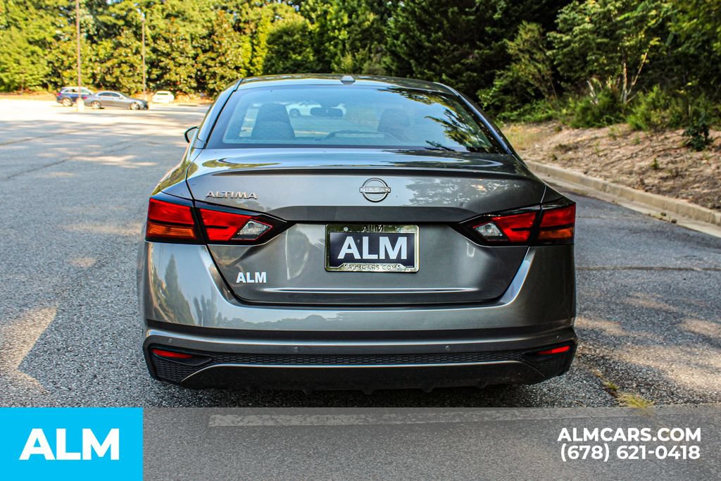 Used 2025 Nissan Altima 2.5 SV FWD image 9