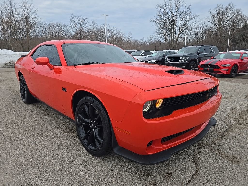Used 2018 Dodge Challenger R/T w/ Driver Convenience Group image 2