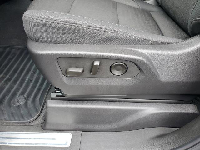 Used 2025 Chevrolet Silverado 1500 LT image 8