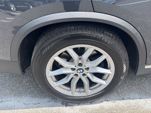 Used 2022 BMW X5 xDrive40i w/ Premium Package AWD/4WD image 12