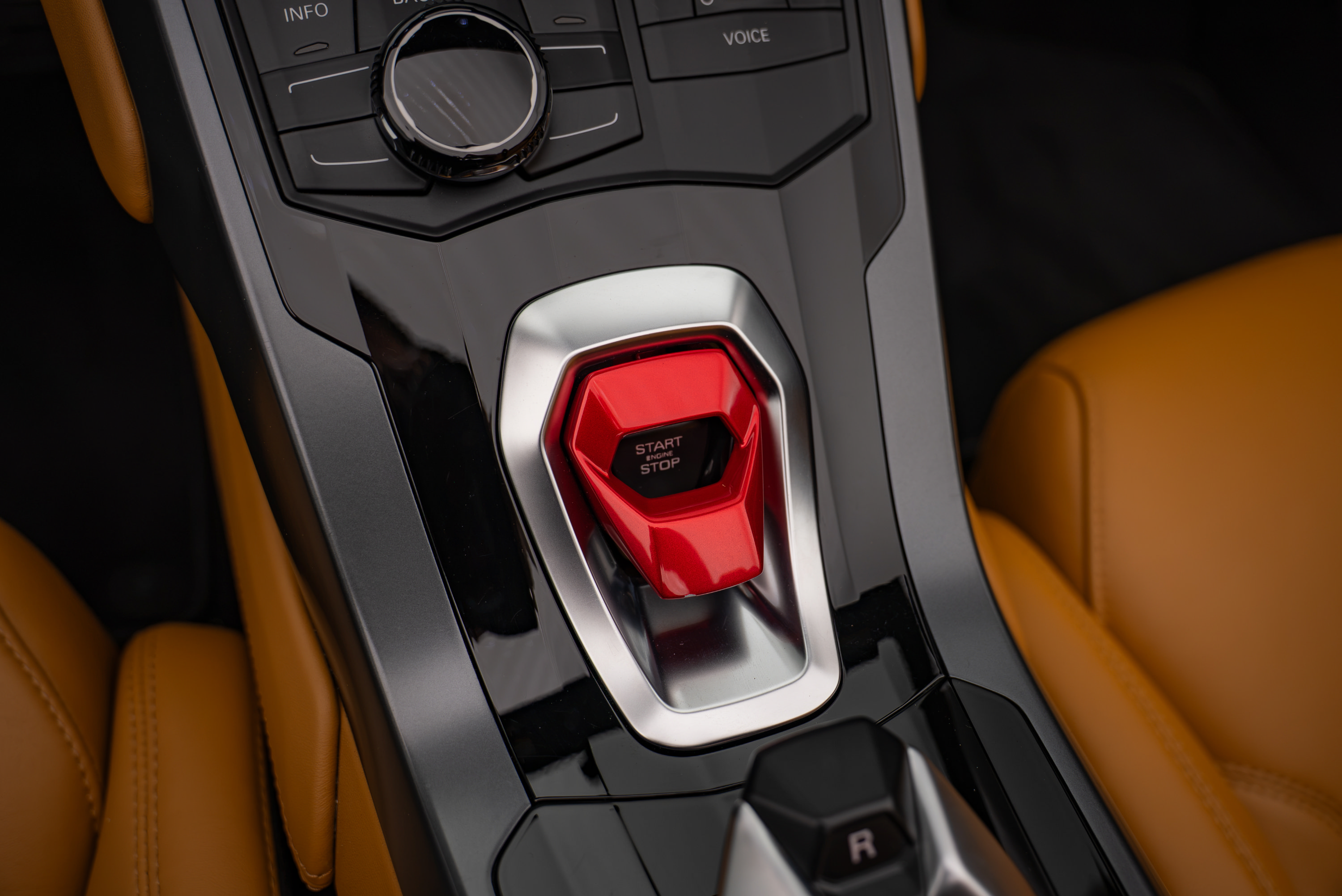 Used 2019 Lamborghini Huracan LP 580-2 RWD image 18
