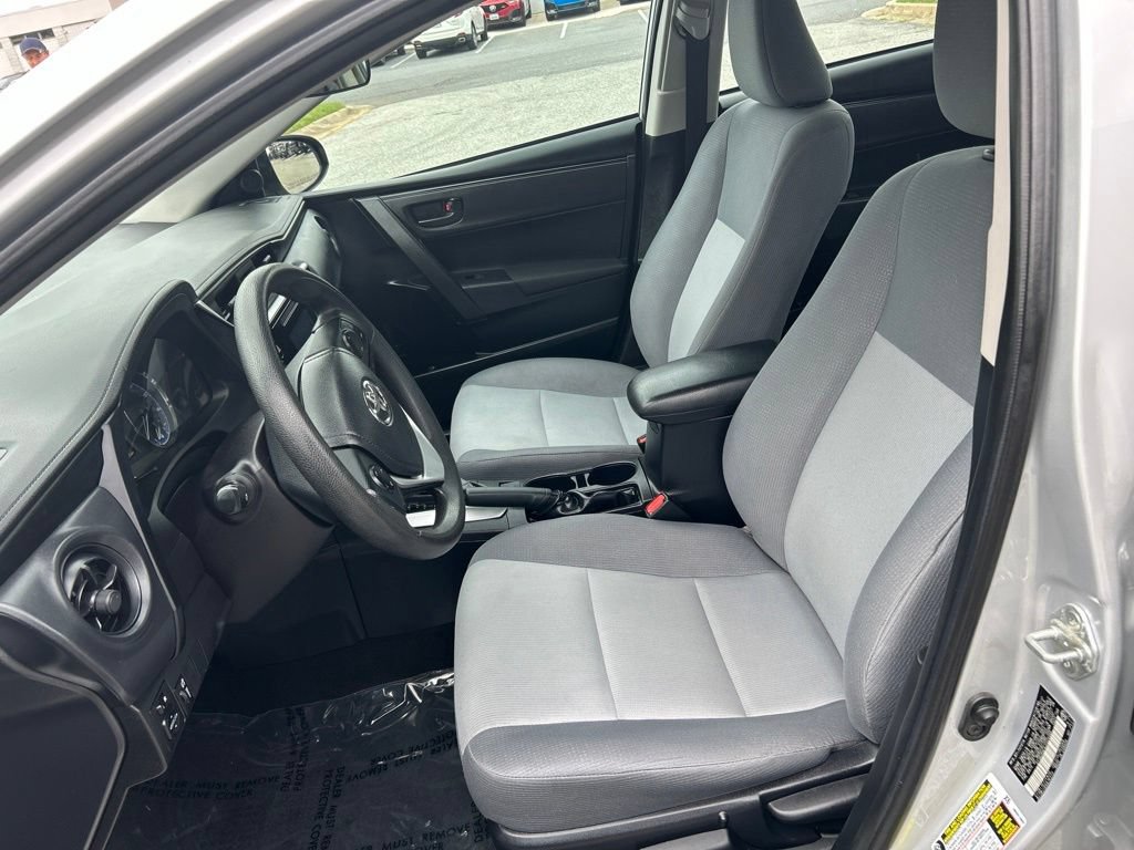 Used 2018 Toyota Corolla L FWD image 17
