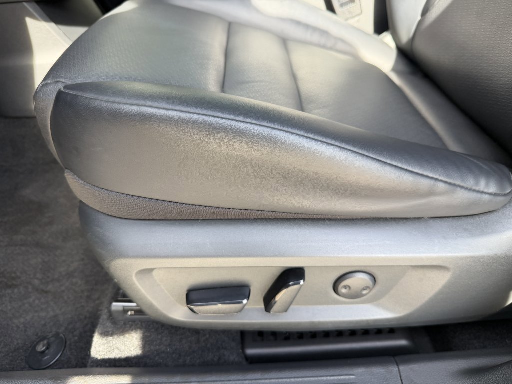 Used 2023 Nissan Rogue SV w/ SV Premium B Package image 31