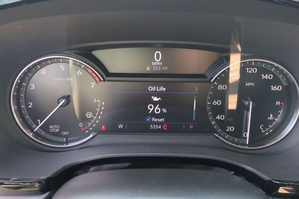 Used 2025 Cadillac XT5 Luxury image 10