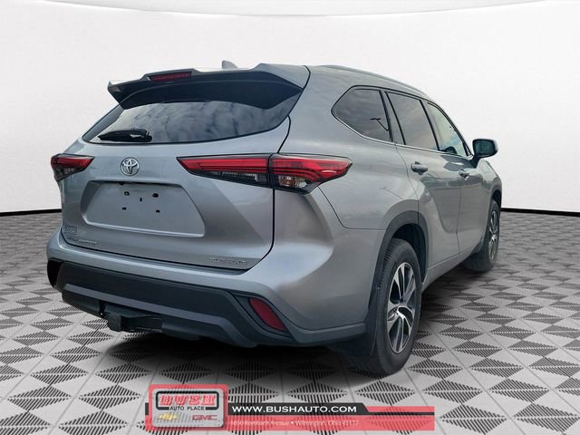 Used 2021 Toyota Highlander XLE image 4