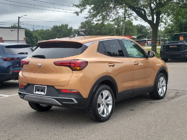 Used 2024 Buick Encore GX Preferred w/ Comfort Package AWD/4WD image 3