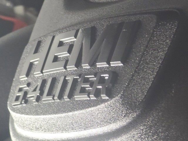 Used 2024 RAM 2500 Big Horn w/ Sport Appearance Package image 10