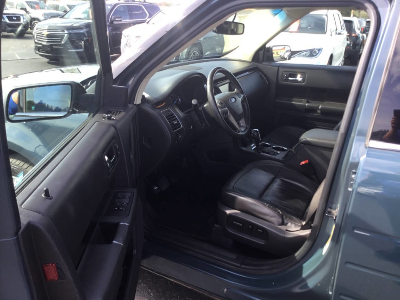 Used 2016 Ford Flex SEL w/ Equipment Group 202A AWD/4WD image 9