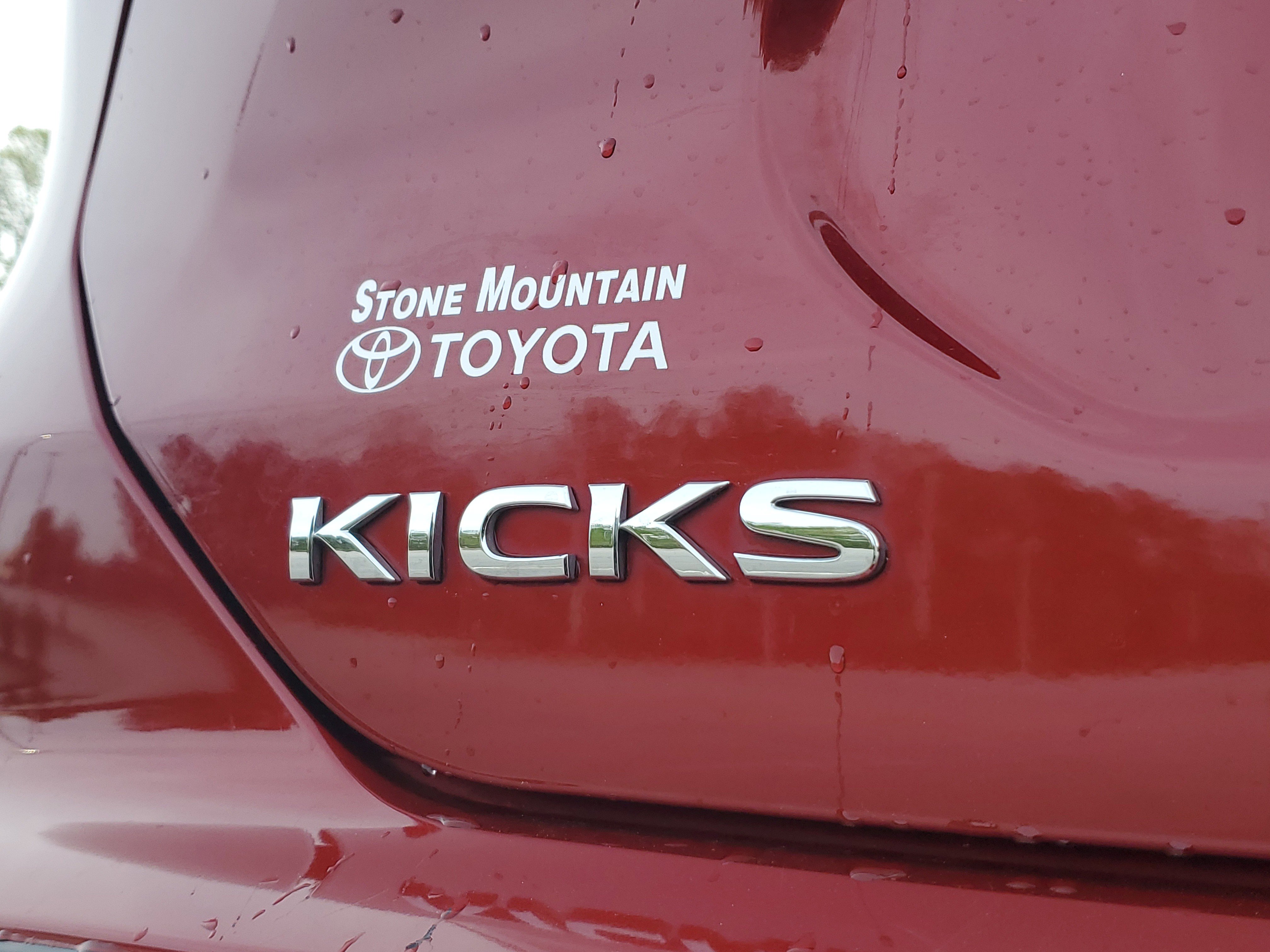 Used 2021 Nissan Kicks SR w/ SR Premium Package image 8