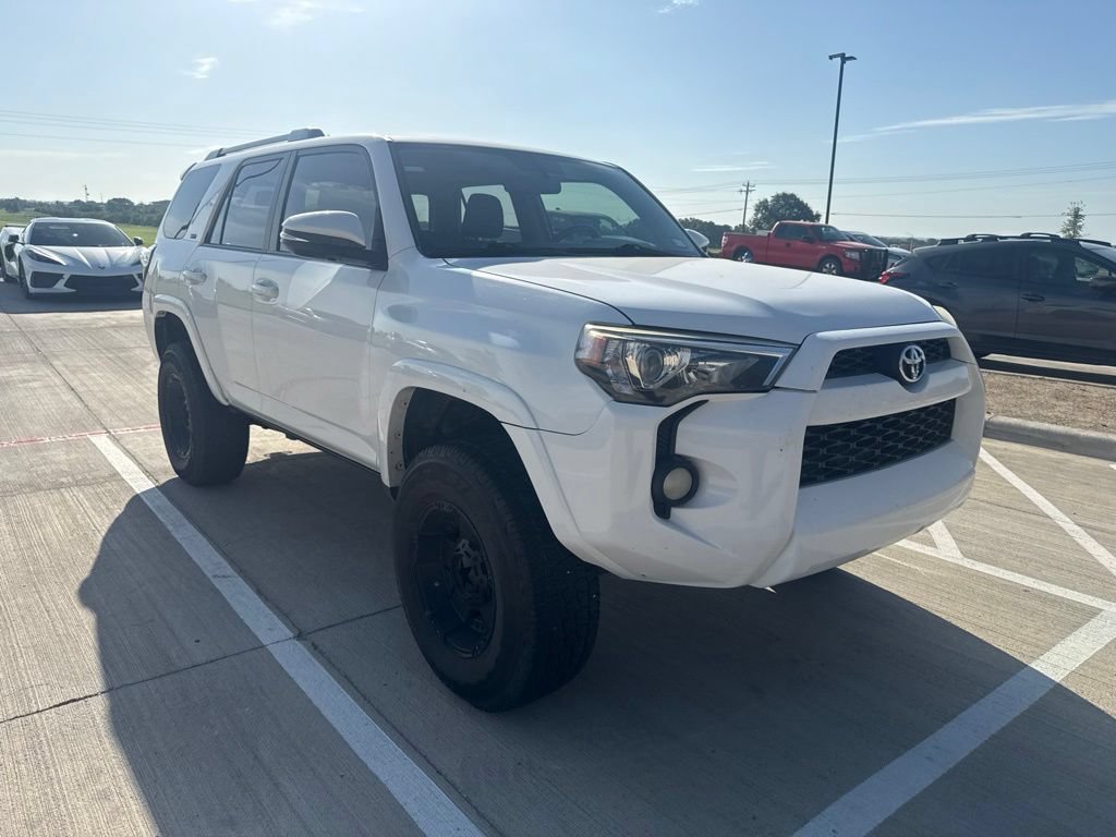 Used 2017 Toyota 4Runner SR5 Premium RWD image 2