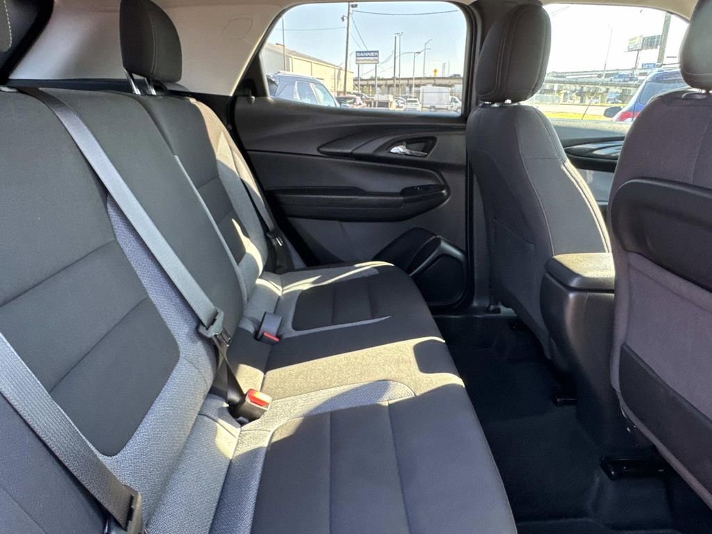 Used 2025 Chevrolet TrailBlazer LT image 9
