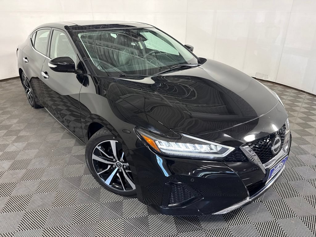 Used 2023 Nissan Maxima SL FWD image 2