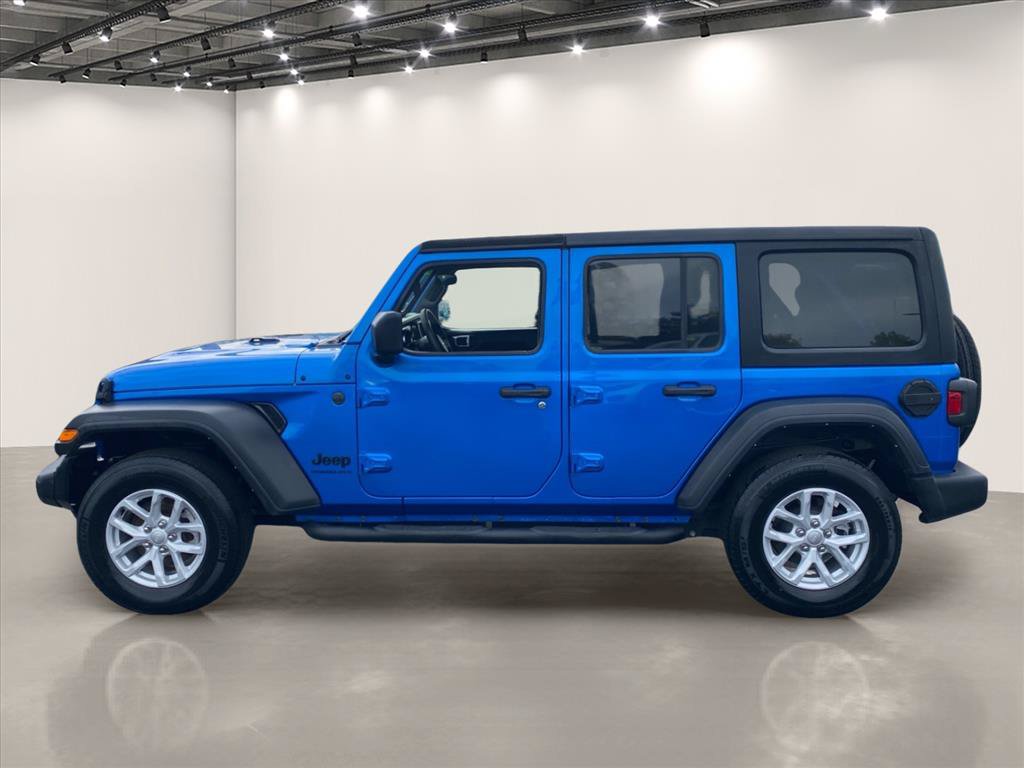 Used 2023 Jeep Wrangler Unlimited Sport AWD/4WD image 4