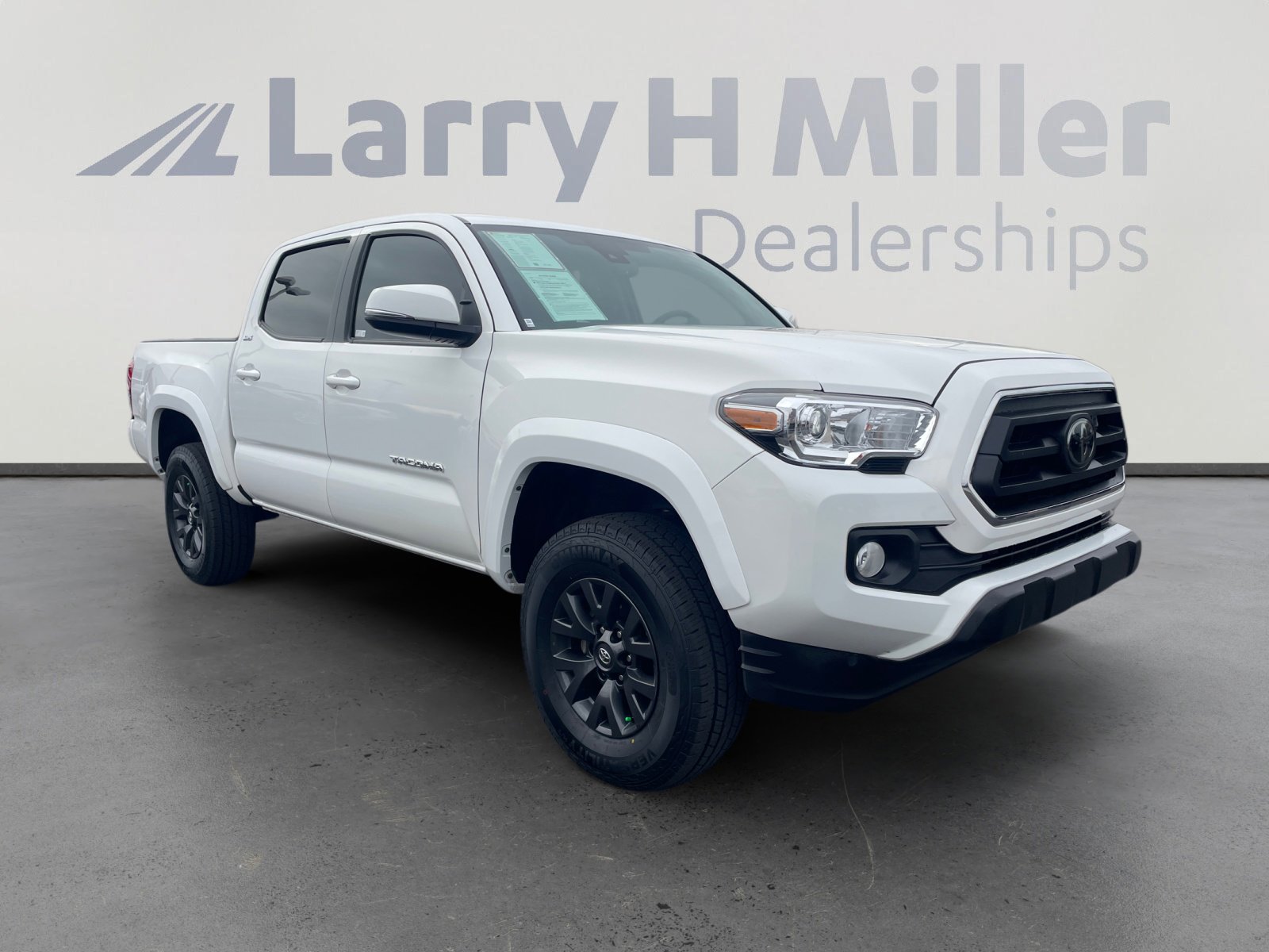 Certified 2022 Toyota Tacoma SR5 w/ Technology Package image 7