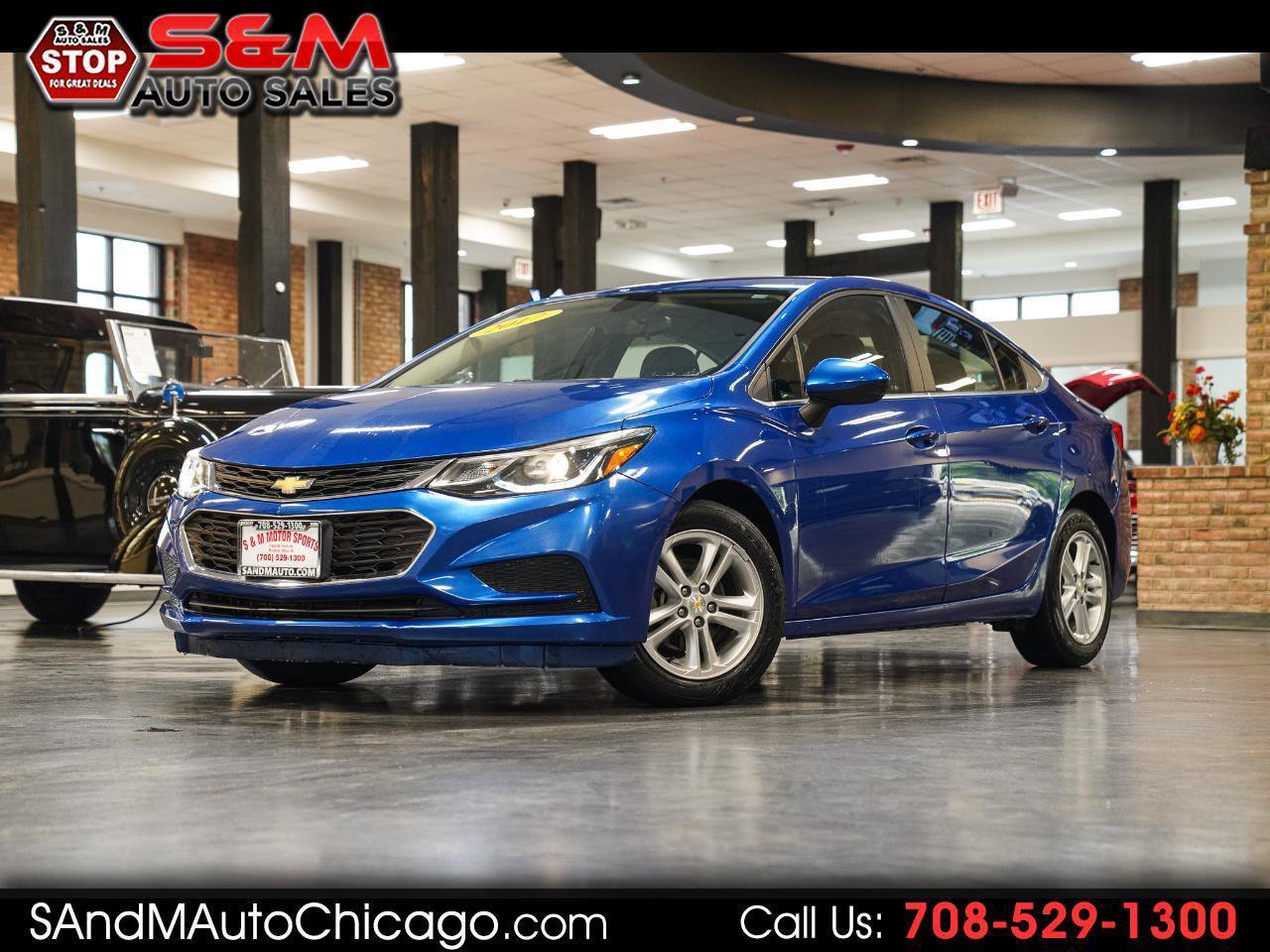 Used 2017 Chevrolet Cruze LT FWD image 1