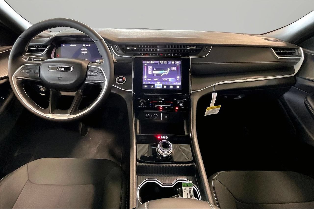 New 2026 Jeep Grand Cherokee Laredo X AWD/4WD image 9