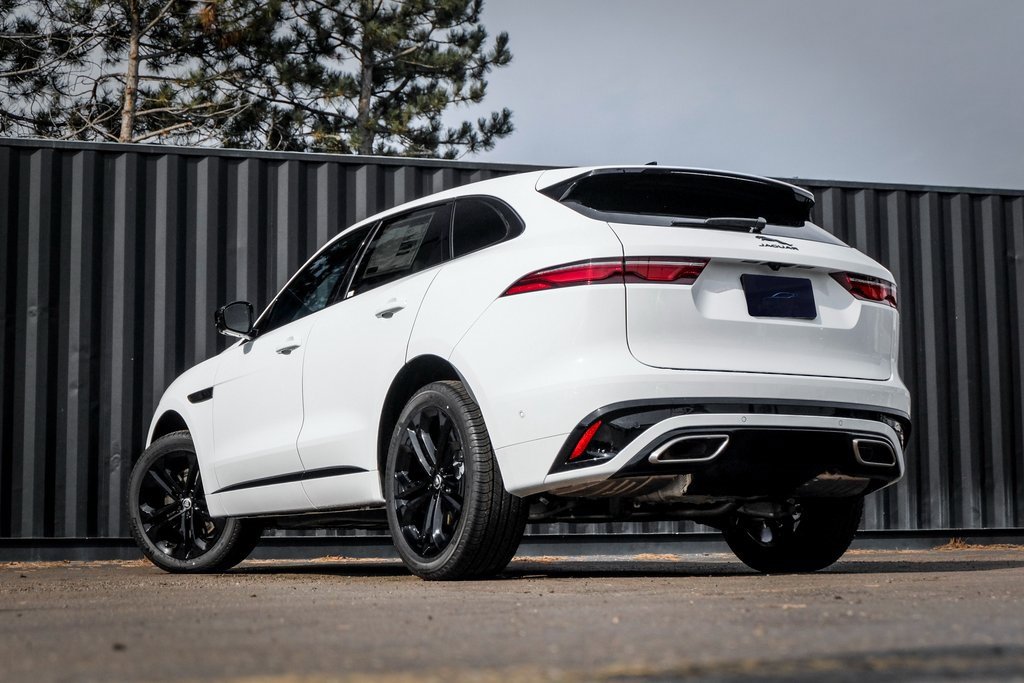 Used 2025 Jaguar F-PACE R-Dynamic S image 2