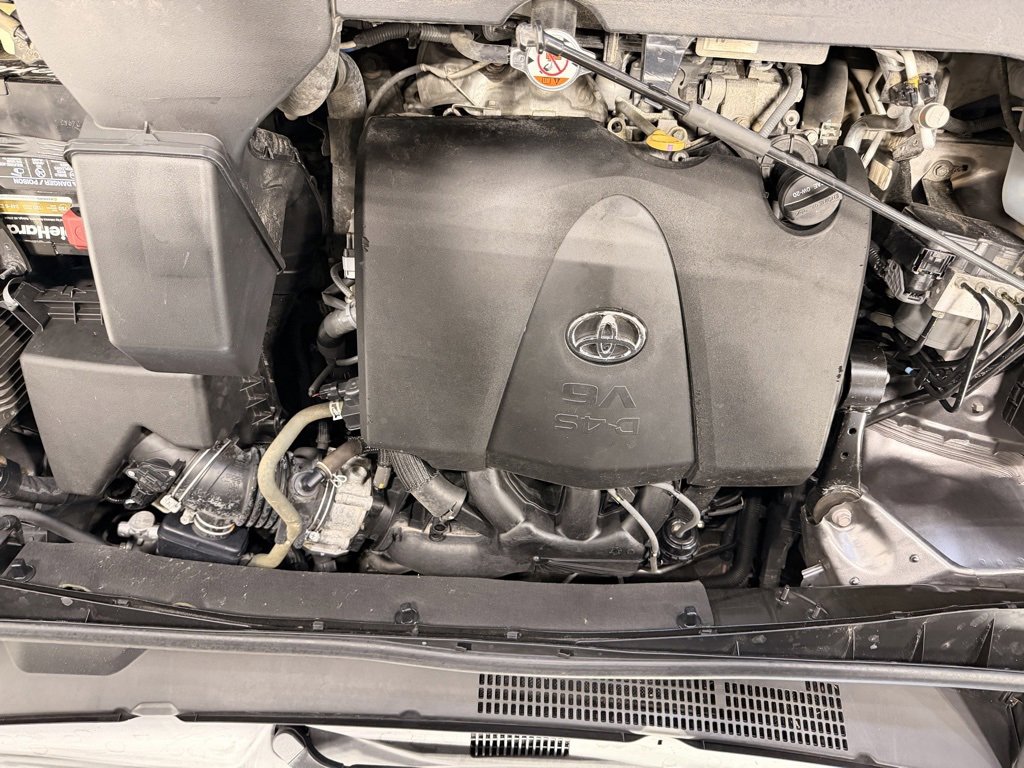 Used 2018 Toyota Highlander Limited Platinum image 43