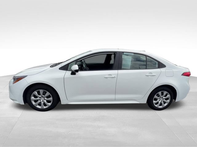 Used 2024 Toyota Corolla LE FWD video 3