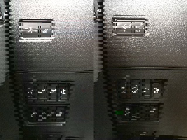 Used 2019 Nissan Rogue SL w/ Premium Package image 24