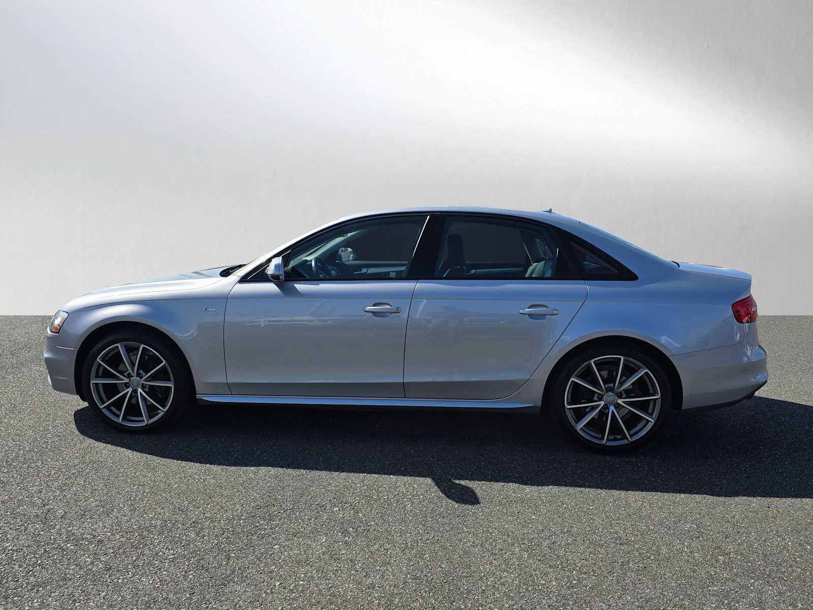 Used 2016 Audi A4 2.0T Premium AWD/4WD image 4