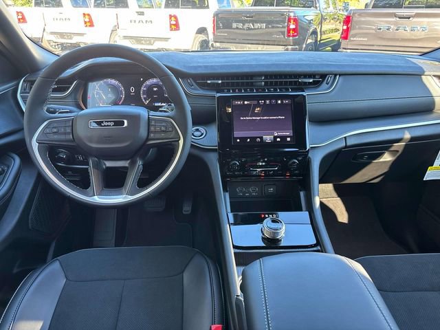 New 2025 Jeep Grand Cherokee L Altitude image 8