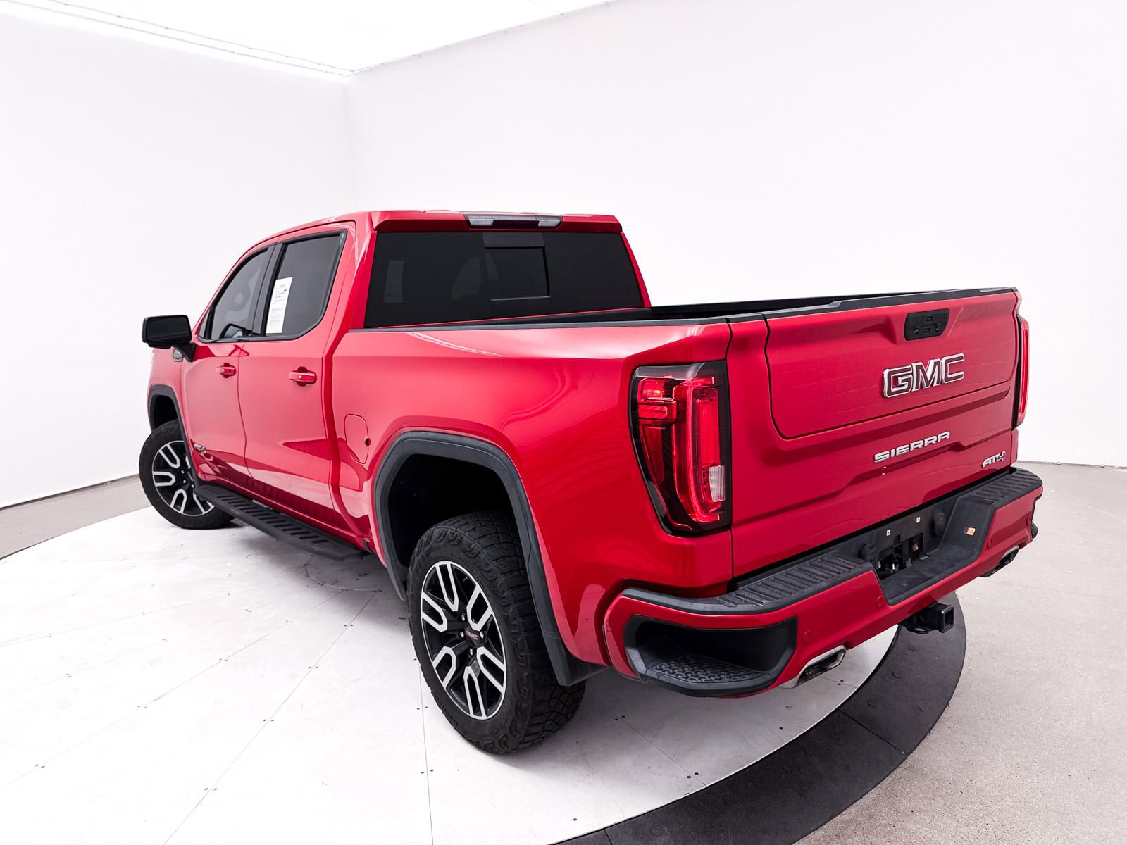 Used 2021 GMC Sierra 1500 AT4 w/ AT4 Premium Package image 2