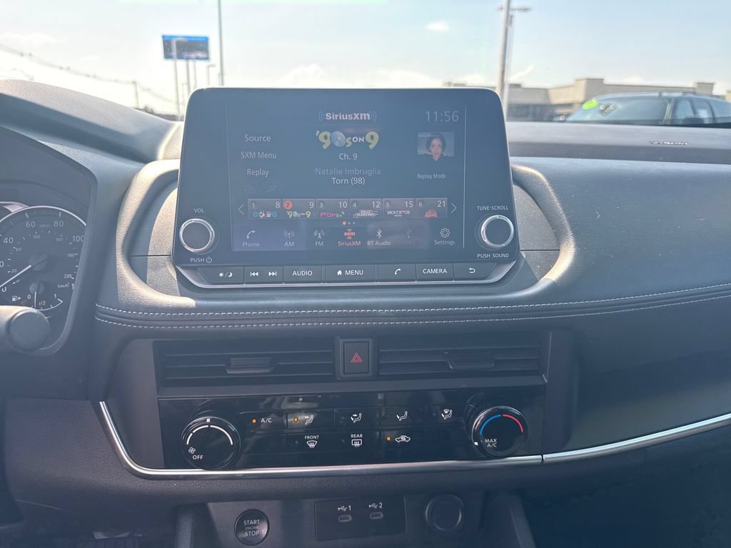 Used 2025 Nissan Rogue S AWD/4WD image 30