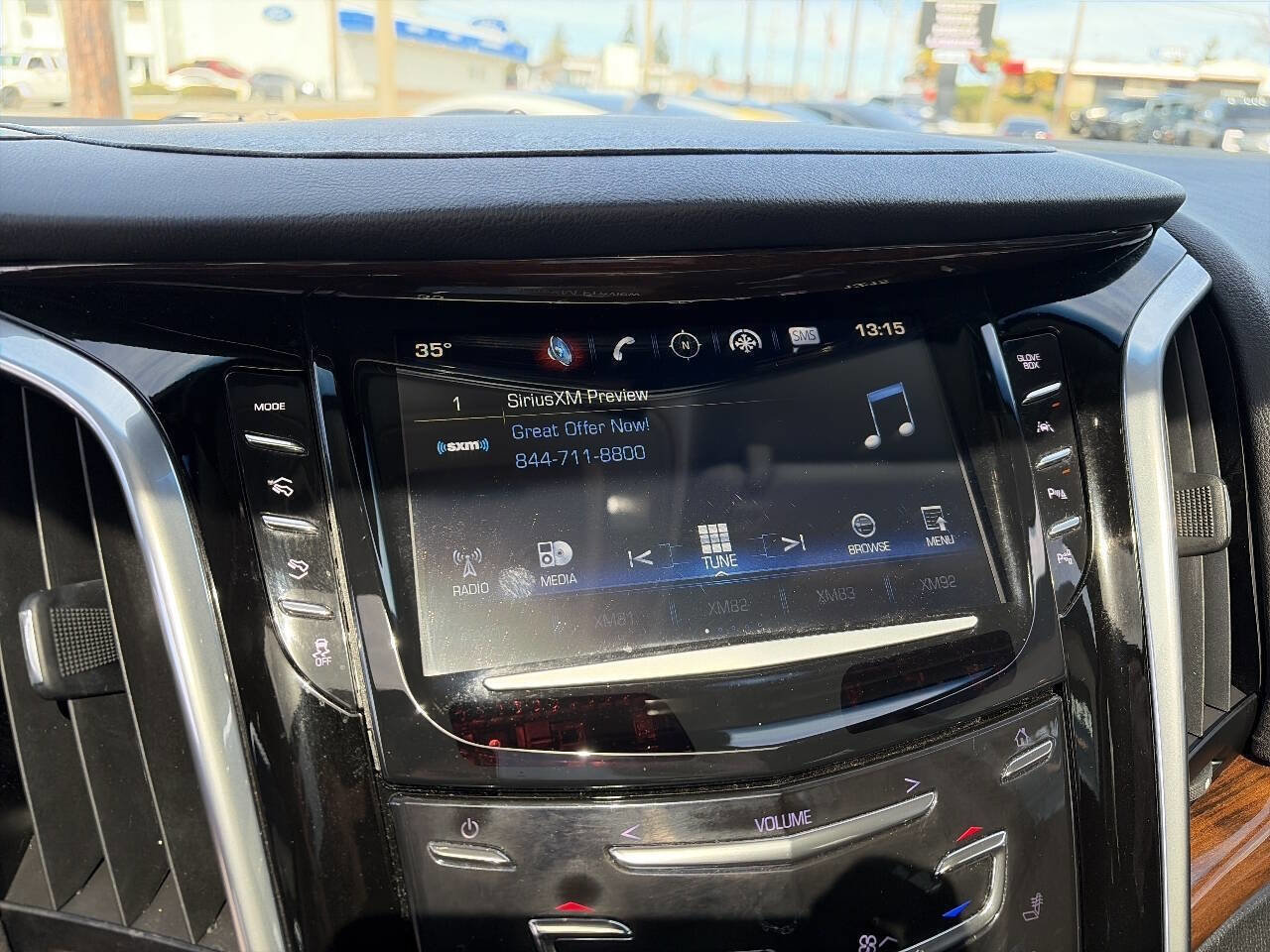 Used 2018 Cadillac Escalade Luxury AWD/4WD image 34