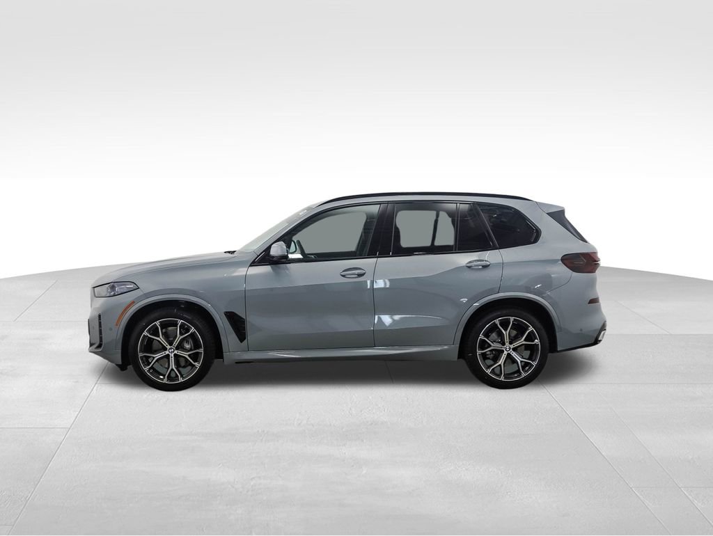 Used 2026 BMW X5 xDrive40i w/ M Sport Package image 2