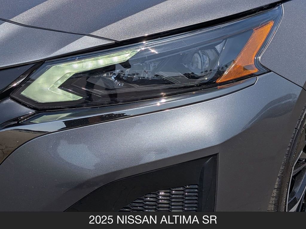 Certified 2025 Nissan Altima 2.5 SR FWD image 10