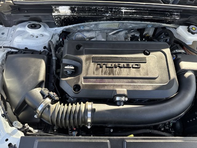 Used 2022 Buick Envision Essence w/ Technology Package I FWD image 30